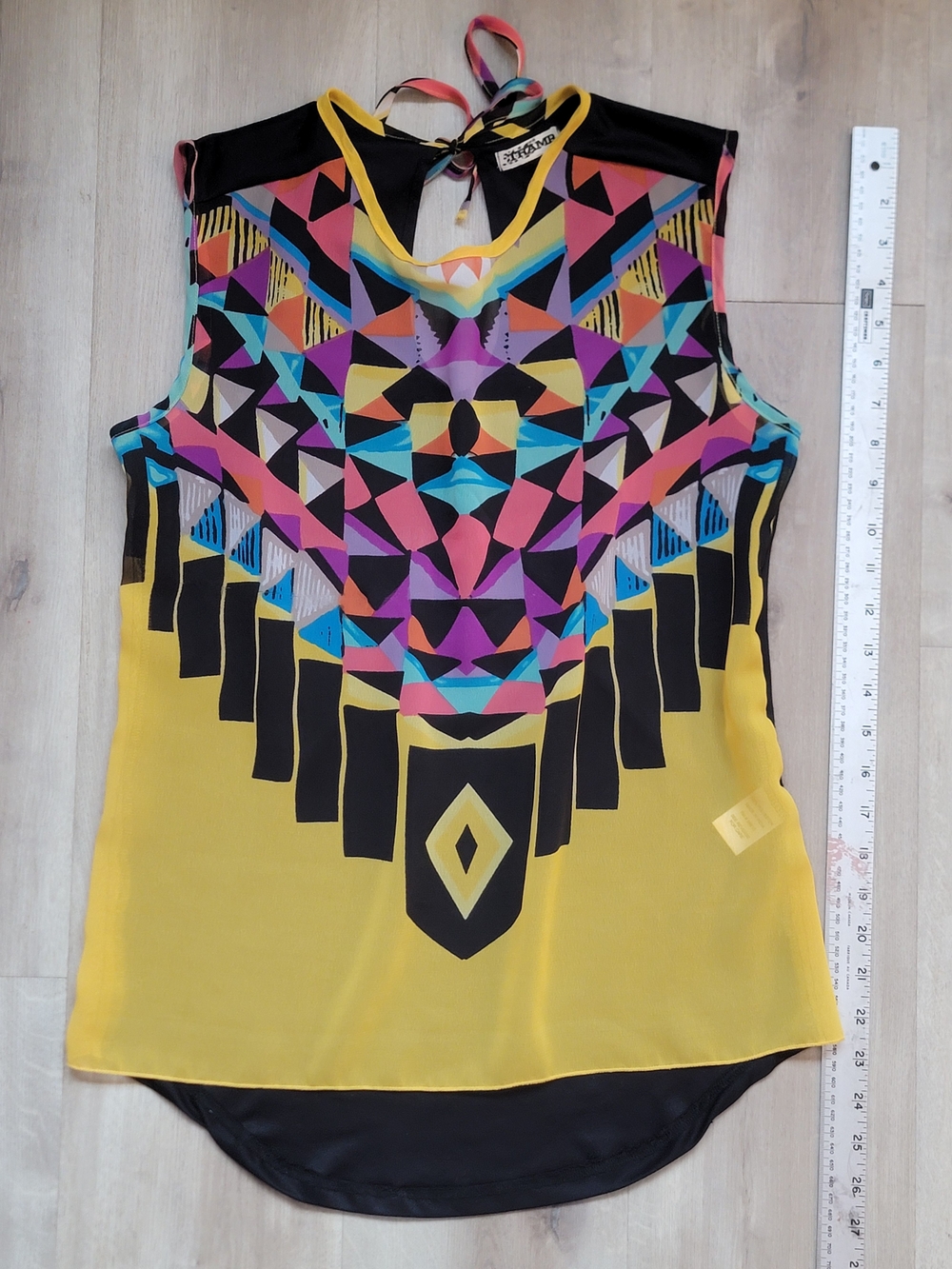 Tramp Colorful Geometric Tribal Print Keyhole Tank Top